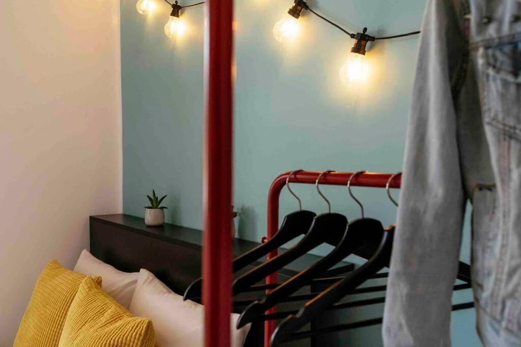 Beautiful - Location - Netflix+balcony Apartment Bukarest