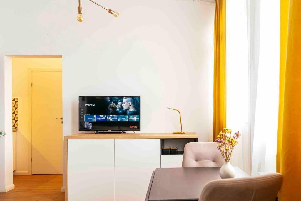 Beautiful - Location - Netflix+balcony * Bukarest